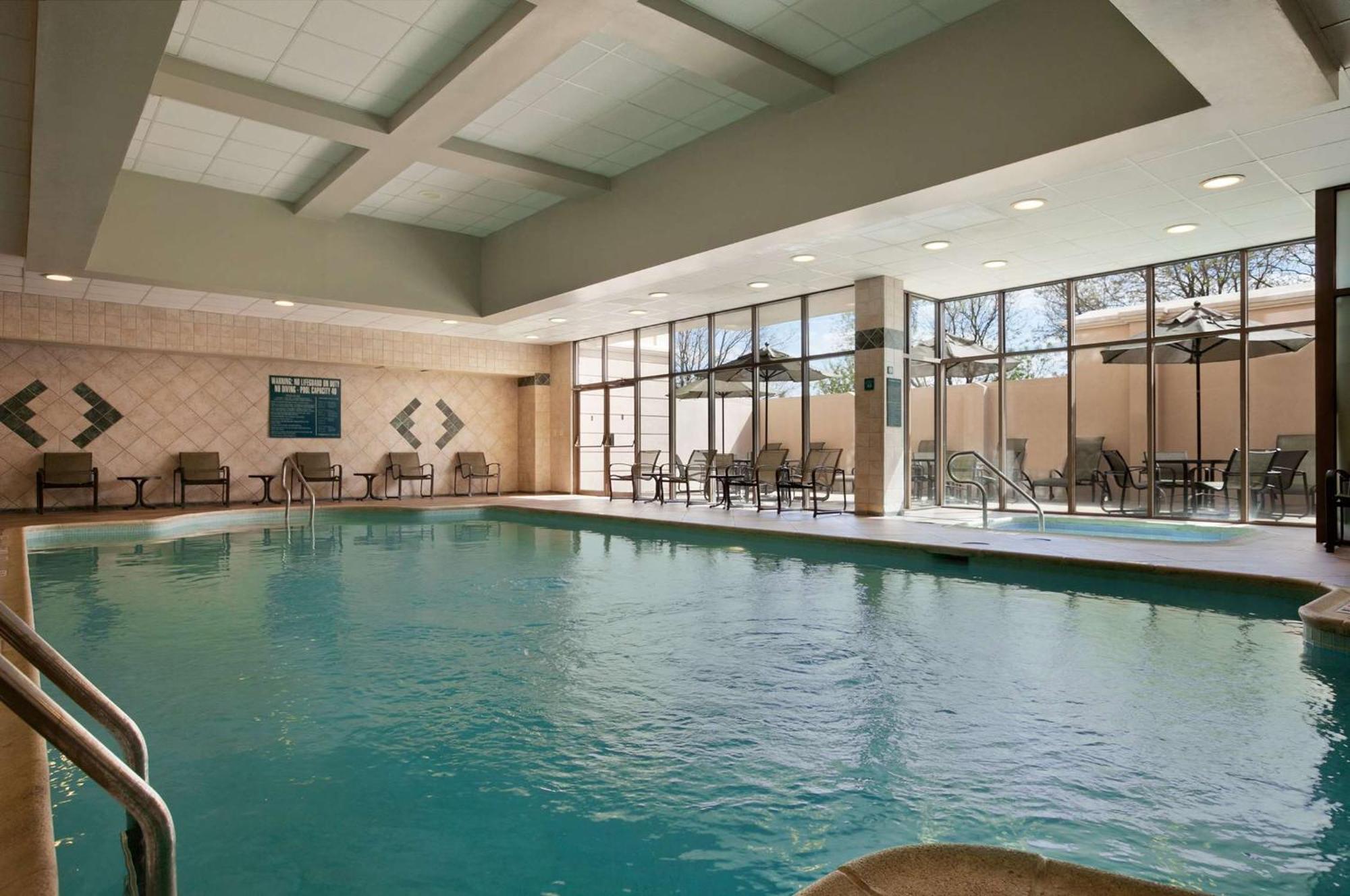 Embassy Suites By Hilton Philadelphia Airport Esterno foto