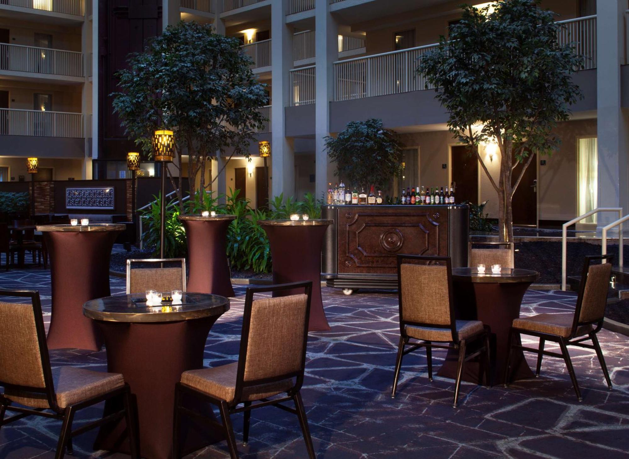 Embassy Suites By Hilton Philadelphia Airport Esterno foto