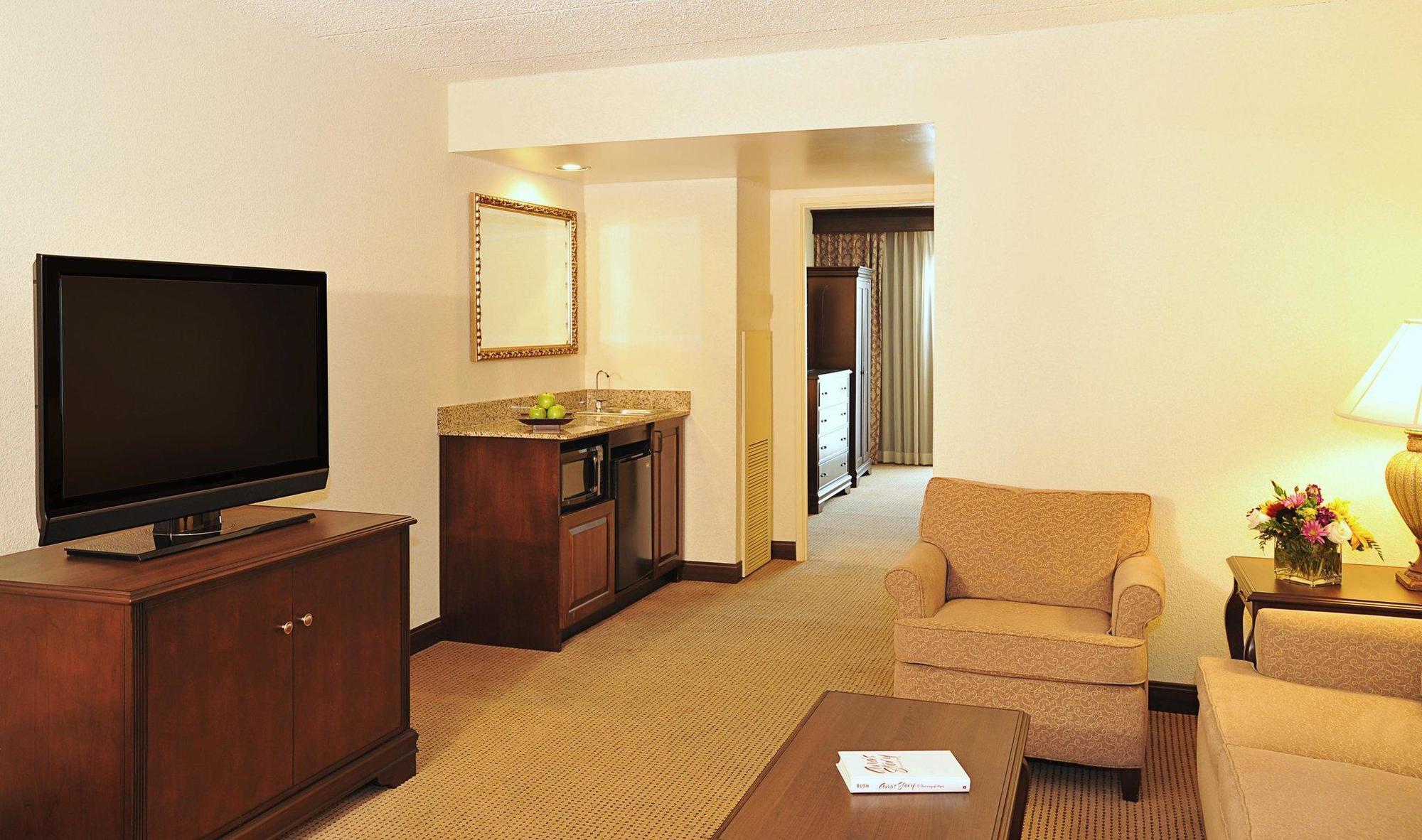 Embassy Suites By Hilton Philadelphia Airport Esterno foto
